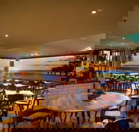 Penny Whistlers Cafe - Hotels Melbourne