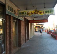 The Bake  Break Coffee Bar - Hotels Melbourne