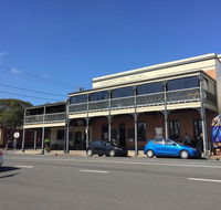 Commercial Hotel - Hotels Melbourne
