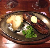 Charcoal Grill Restaurant - Hotels Melbourne