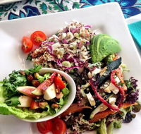 Old Lodge Gallery Emporium  By The River Cafe - Hotels Melbourne