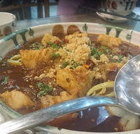 Yat Bun Tong - Hotels Melbourne