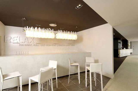 Fat Arnie Restaurant & Bar - Royal Pacific Hotel - Hotels Melbourne 0
