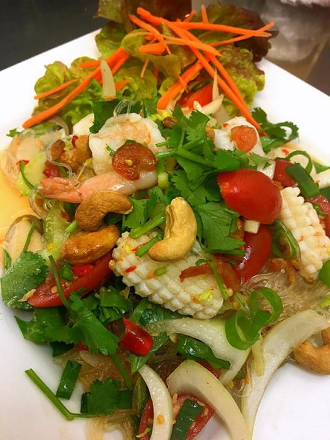 S & T Thai Gourmet Cafe - Hotels Melbourne 0