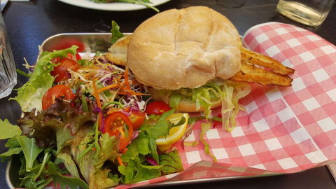 Café Giulia - Hotels Melbourne 0