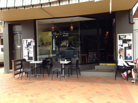One 2 One Cafe - Hotels Melbourne 0