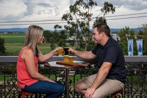 Commercial Hotel Morpeth - Hotels Melbourne 2