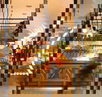Electric Avenue JR - Hotels Melbourne