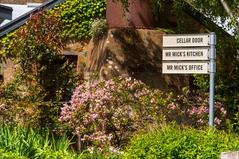 Mr. Mick Cellar Door - Hotels Melbourne 0