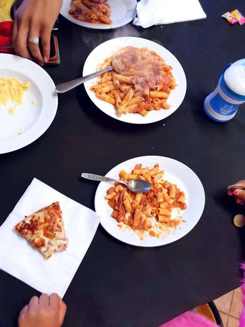 Peles Pizza & Pasta - Hotels Melbourne 0