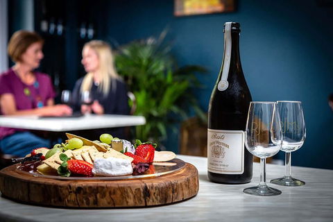 RJM's Wine Bar - Hotels Melbourne 0