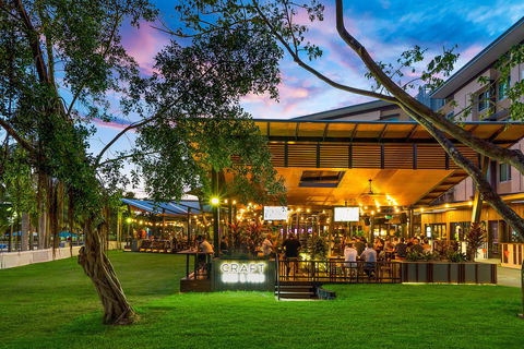 The Precinct Tavern - Hotels Melbourne 0