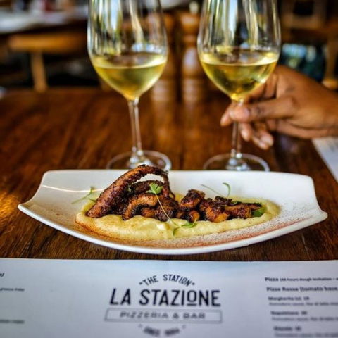La Stazione Pizzeria & Bar - Hotels Melbourne 0
