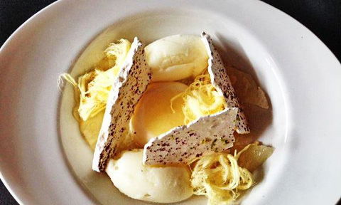 Miss Moneypenny's - Hotels Melbourne 25