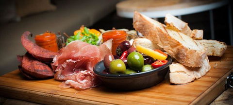 Miss Moneypenny's - Hotels Melbourne 27