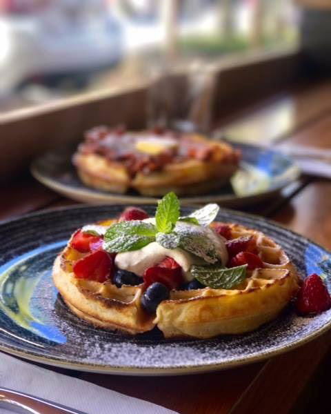 Miss Moneypenny's - Hotels Melbourne 2
