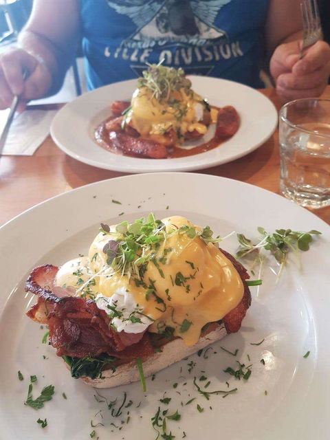 DIP Licensed Cafe Restaurant - Hotels Melbourne 0