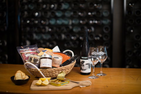 Shut The Gate Wines - Hotels Melbourne 0