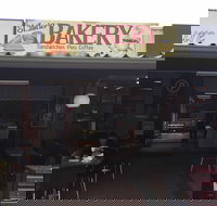 St. Lucia Bakery - Hotels Melbourne