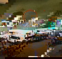 The Hunter Artisan Gallery and Cafe - Hotels Melbourne