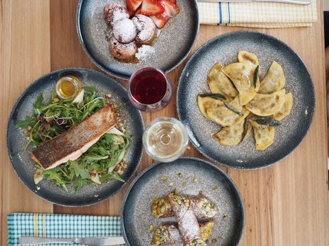 Montibello Pizze & Pasta Bar - Hotels Melbourne 0