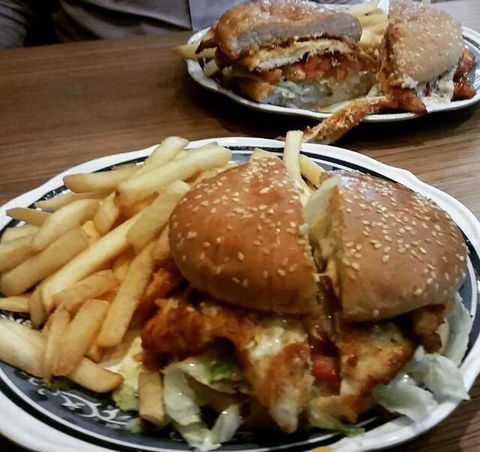 Botany Charcoal Chicken - Hotels Melbourne 0