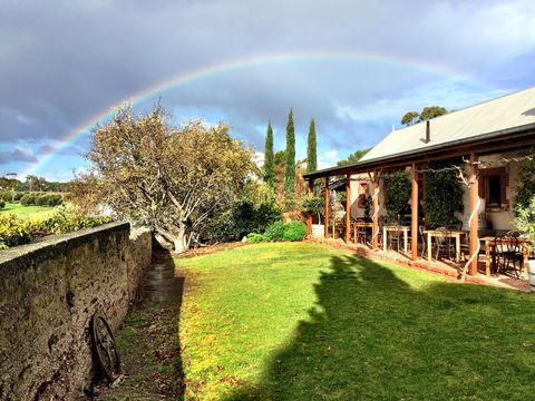 Samuel's Gorge Winery - Hotels Melbourne 1