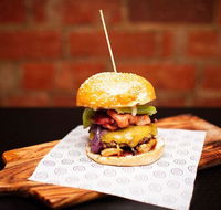 Meat in the Middle - Hotels Melbourne