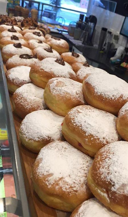 Cafe D'lish - Hotels Melbourne 5