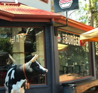 The Burger Pit - Hotels Melbourne