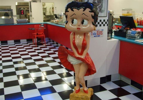 RJ's Rock N Roll Diner - Hotels Melbourne 10