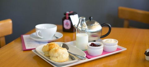 Miss Nellie's Cafe - Hotels Melbourne 2