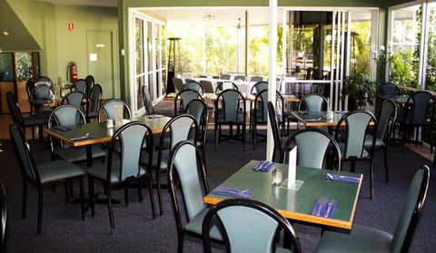 KBR’s Licensed Restaurant - Hotels Melbourne 3