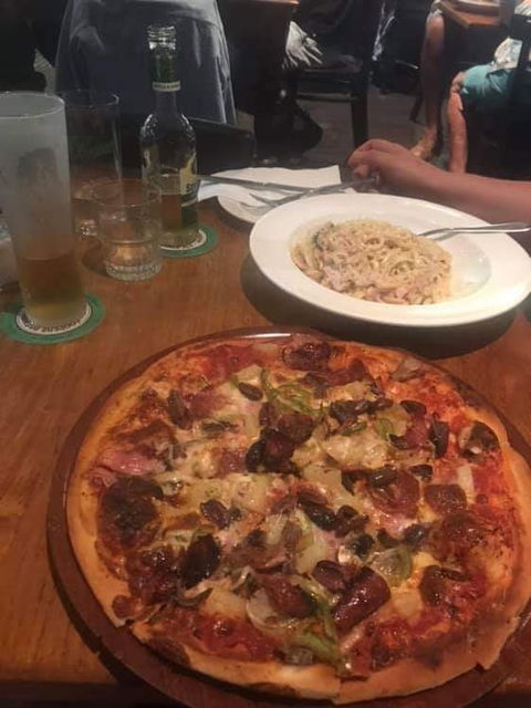 La Pizza Trattoria - Hotels Melbourne 3