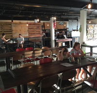 Neighborhood Pizza - Hotels Melbourne
