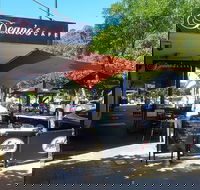 Deano's Cafe - Hotels Melbourne