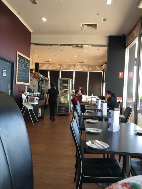 Monica's - Hotels Melbourne 10