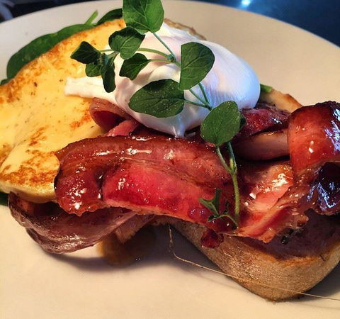 The Empire Cafe - Hotels Melbourne 14