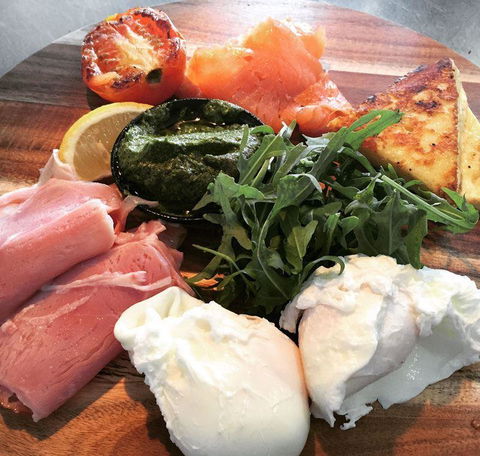 The Empire Cafe - Hotels Melbourne 26
