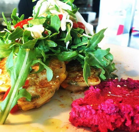 The Empire Cafe - Hotels Melbourne 28