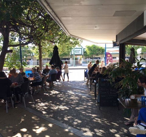 The Empire Cafe - Hotels Melbourne 32
