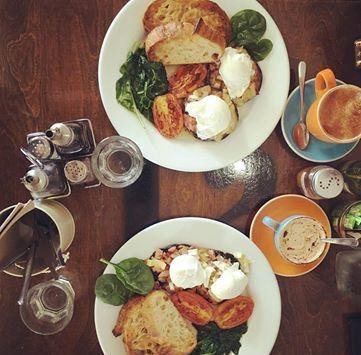 The Empire Cafe - Hotels Melbourne 8