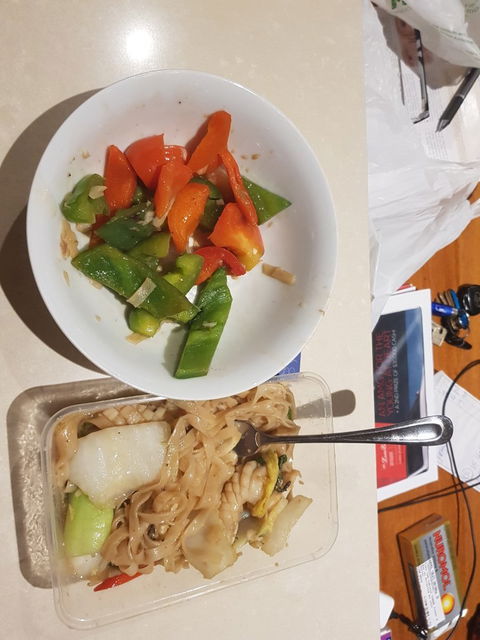 Poemphun Thai Takeaway - Hotels Melbourne 1