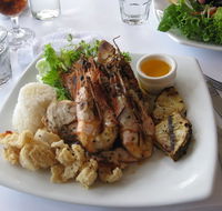 Raw Prawn Seafood Restaurant - Hotels Melbourne