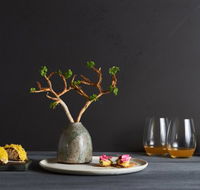 The Long Apron - Hotels Melbourne