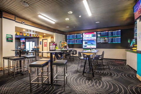 Atherton Hotel - Hotels Melbourne 5