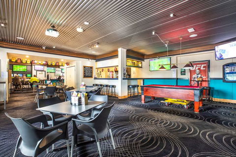 Atherton Hotel - Hotels Melbourne 9