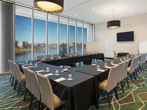 Mercure Melbourne Caroline Springs - Hotels Melbourne 10