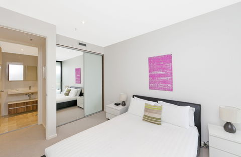 Astra Canberra Manhattan - Hotels Melbourne 4