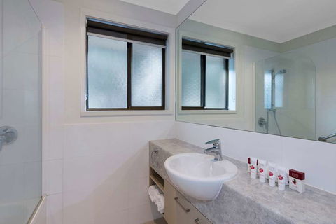 Club Wyndham Seven Mile Beach-Trademark - Hotels Melbourne 8
